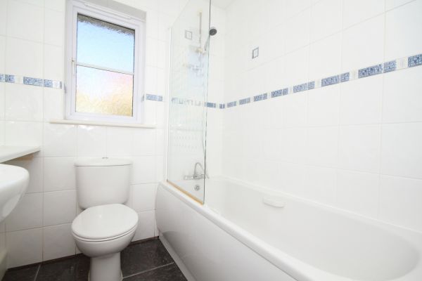 Shower Window Replacement in Sanibel